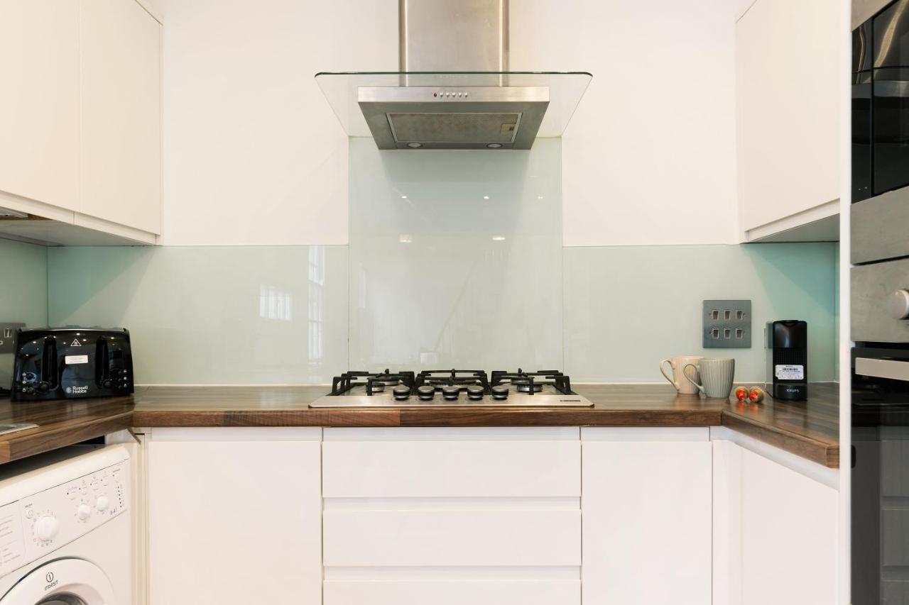 Spacious 4 Bedrooms Flat In New Oxford Street London Bagian luar foto