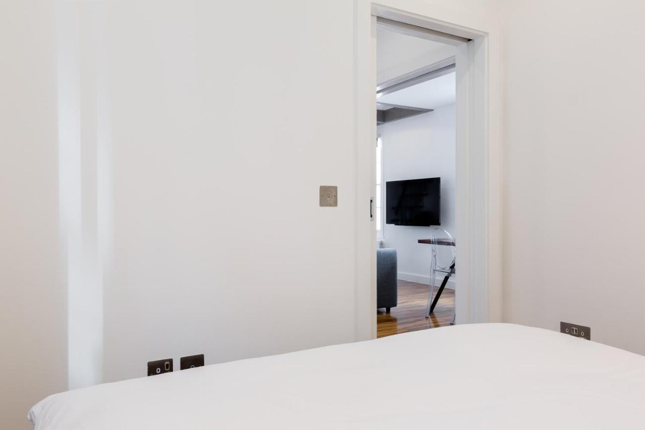Spacious 4 Bedrooms Flat In New Oxford Street London Bagian luar foto
