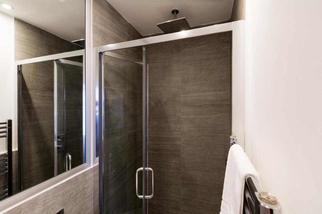 Spacious 4 Bedrooms Flat In New Oxford Street London Bagian luar foto