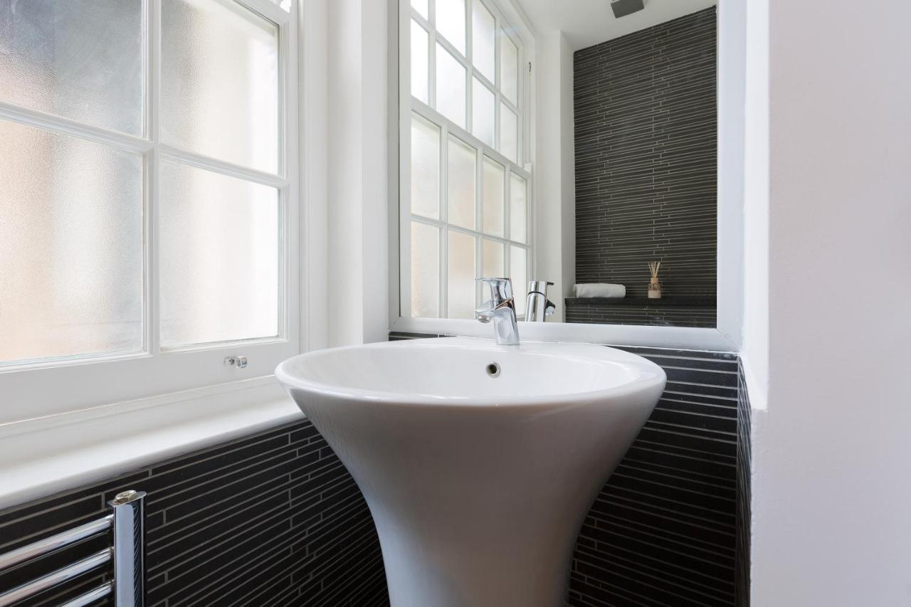 Spacious 4 Bedrooms Flat In New Oxford Street London Bagian luar foto